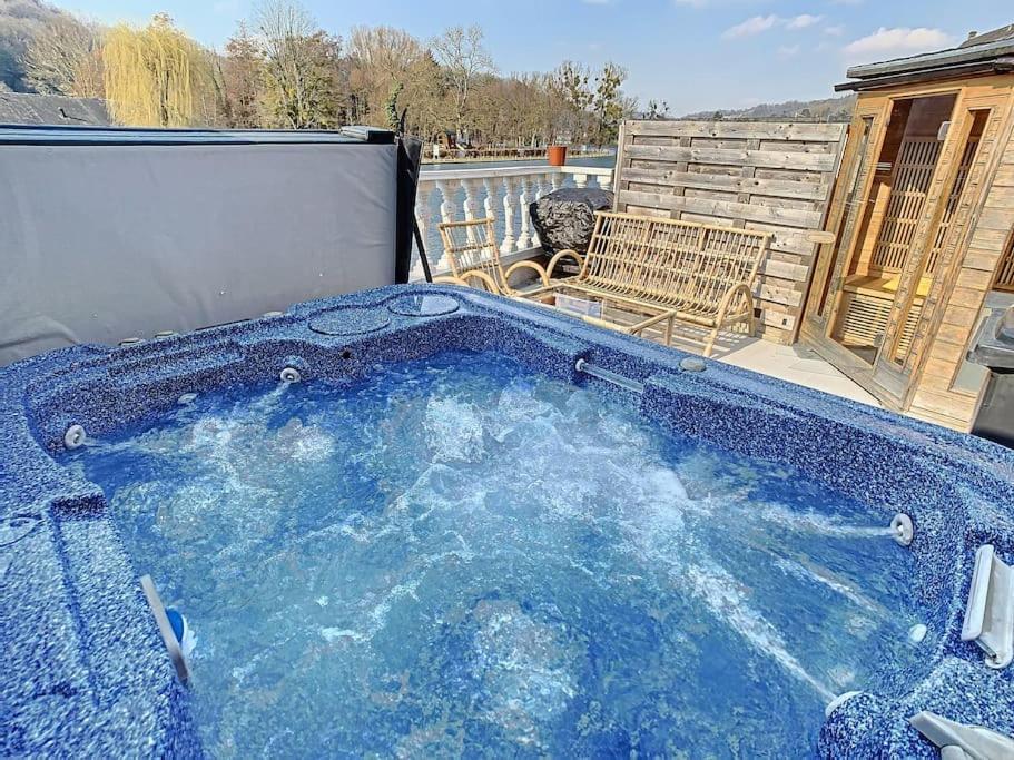 Vue Sur Meuse Avec Jacuzzi Et Sauna Exterieur. Yvoir Exterior photo