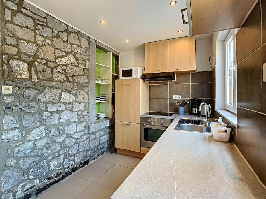 Vue Sur Meuse Avec Jacuzzi Et Sauna Exterieur. Yvoir Exterior photo